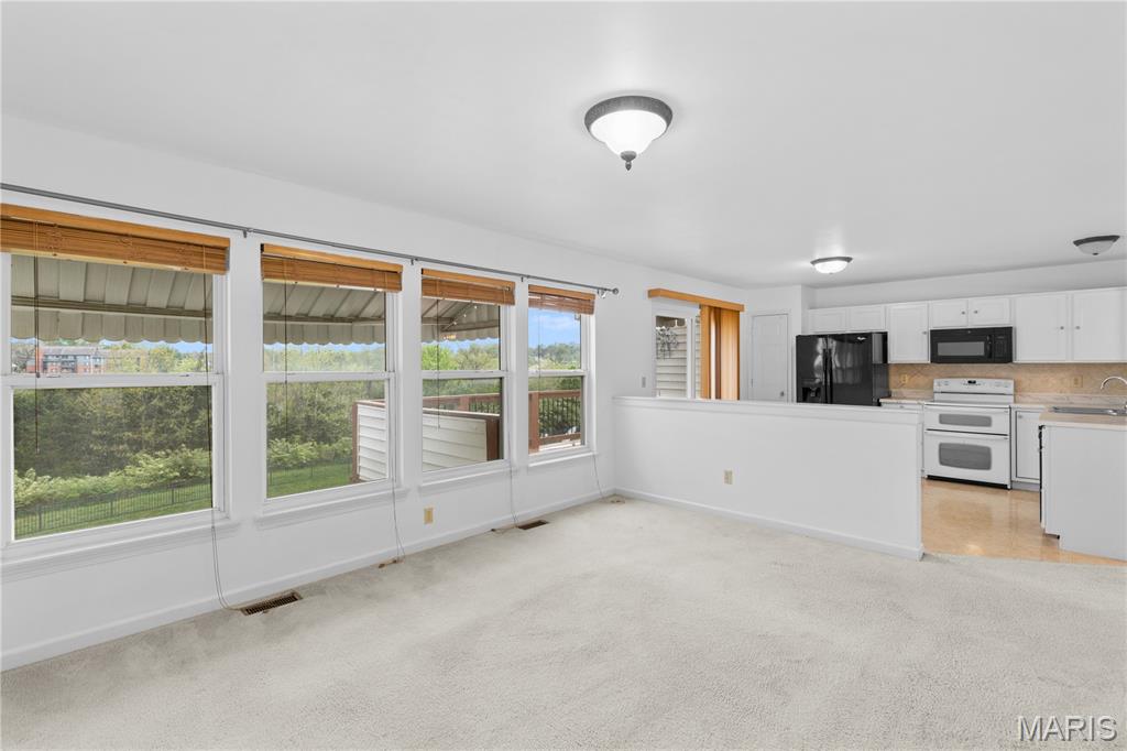 Pearson Pointe Villa - Residential