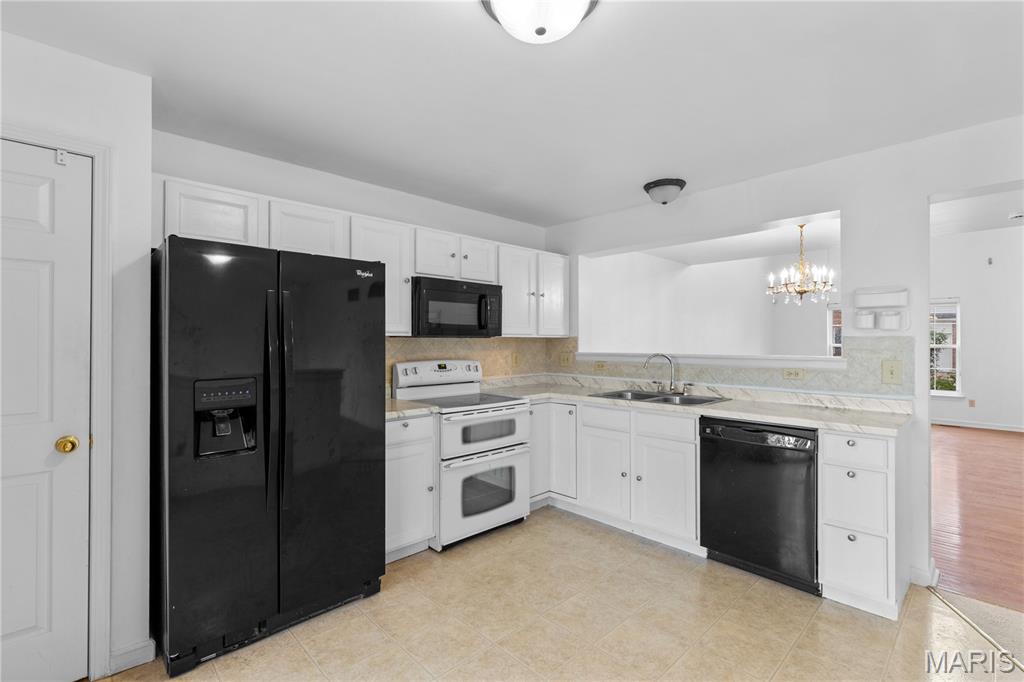 Pearson Pointe Villa - Residential