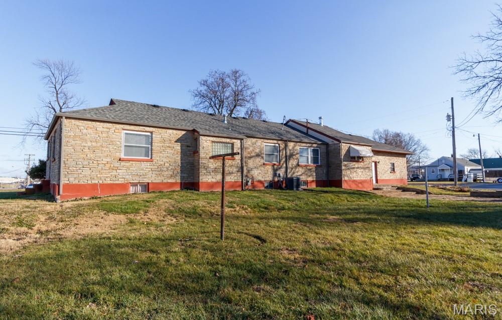 1171 W Elm Street