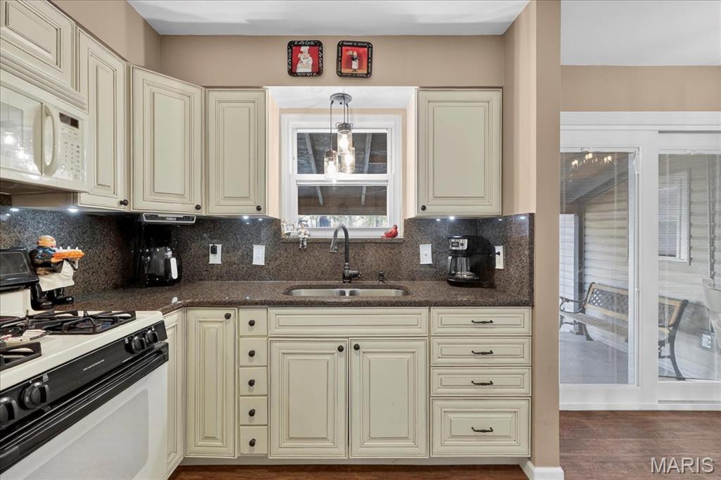 Rainbow Terrace 02 Rev - Residential