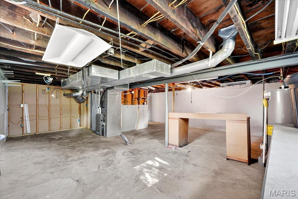 St Louis, Missouri 63114, United States, 3 Bedrooms Bedrooms, ,2 BathroomsBathrooms,Residential,Active,221777