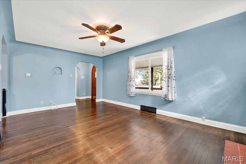 St Louis, Missouri 63114, United States, 3 Bedrooms Bedrooms, ,2 BathroomsBathrooms,Residential,Active,221777