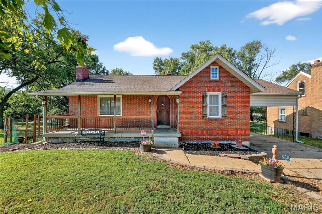 St Louis, Missouri 63114, United States, 3 Bedrooms Bedrooms, ,2 BathroomsBathrooms,Residential,Active,221777 St Louis, Missouri 63114, United States, 3 Bedrooms Bedrooms, ,2 BathroomsBathrooms,Residential,Active,221777