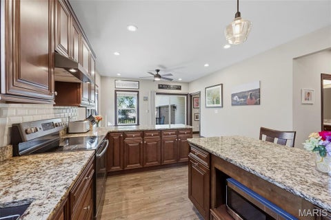 Tiny photo for 1219 Missouri Avenue, Kirkwood, MO 63122 (MLS # 26052887)