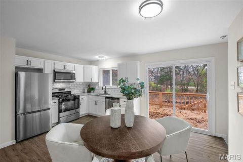 1320 Fenton Hills Road Fenton MO 63026