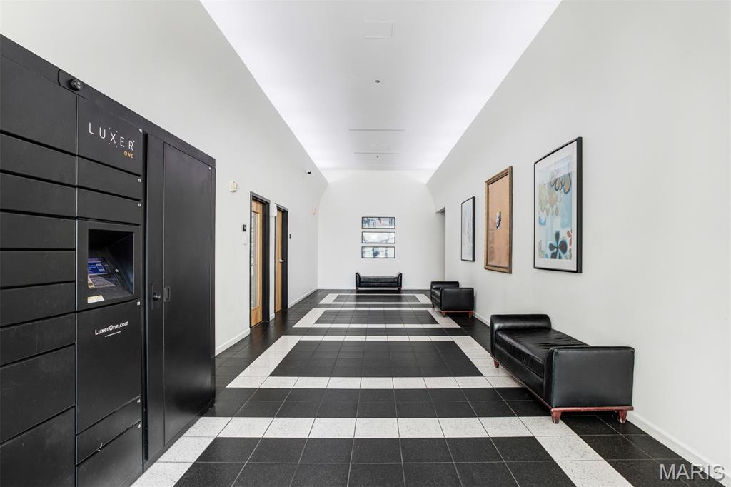 St Louis, Missouri 63103, United States, 2 Bedrooms Bedrooms, ,2 BathroomsBathrooms,Residential,Active,254506