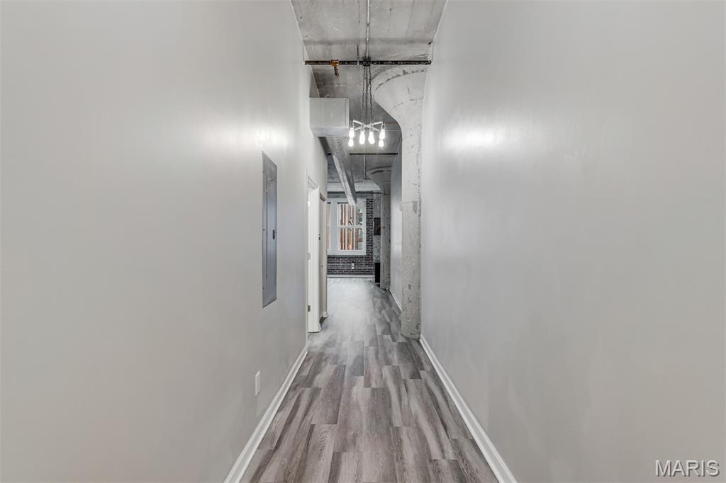 St Louis, Missouri 63103, United States, 2 Bedrooms Bedrooms, ,2 BathroomsBathrooms,Residential,Active,254506