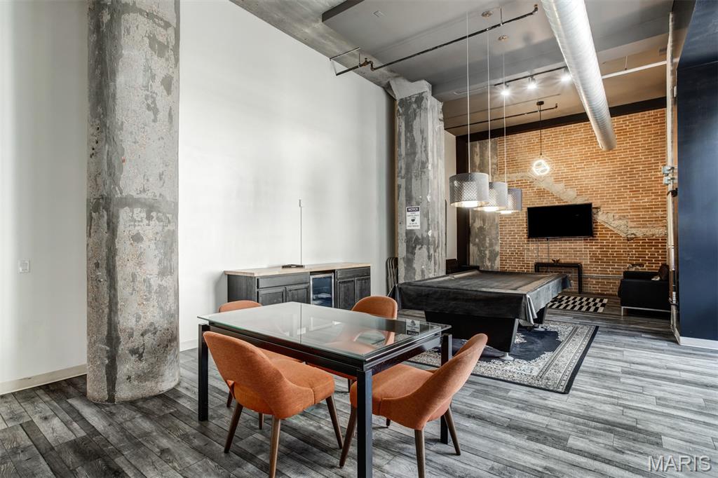 St Louis, Missouri 63103, United States, 2 Bedrooms Bedrooms, ,2 BathroomsBathrooms,Residential,Active,254506