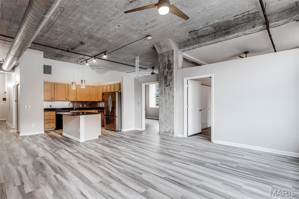 St Louis, Missouri 63103, United States, 2 Bedrooms Bedrooms, ,2 BathroomsBathrooms,Residential,Active,254506