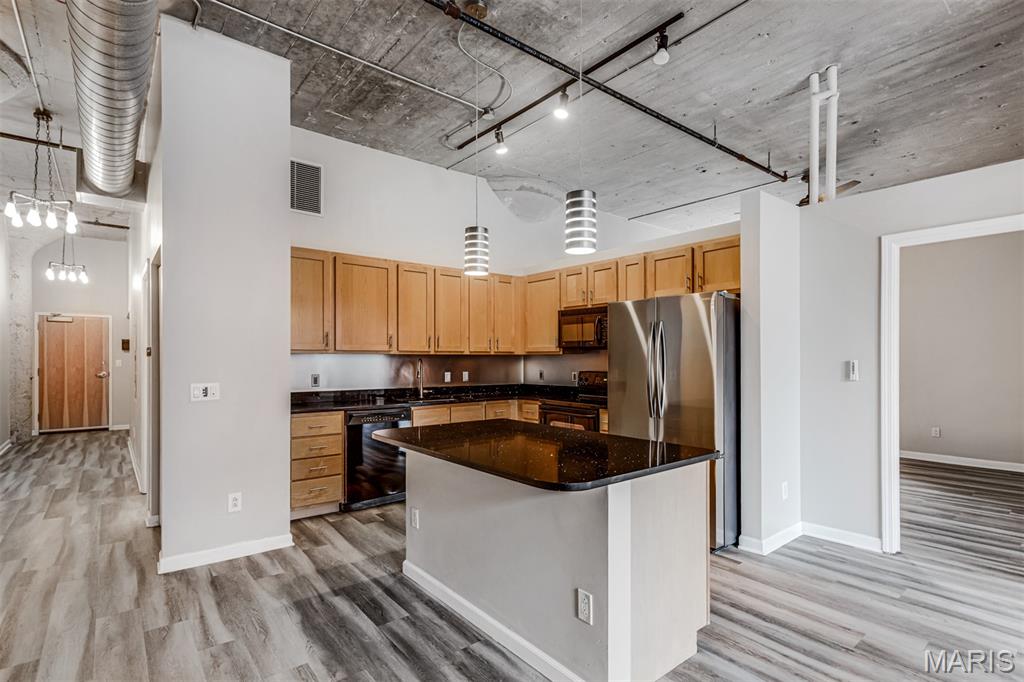 St Louis, Missouri 63103, United States, 2 Bedrooms Bedrooms, ,2 BathroomsBathrooms,Residential,Active,254506