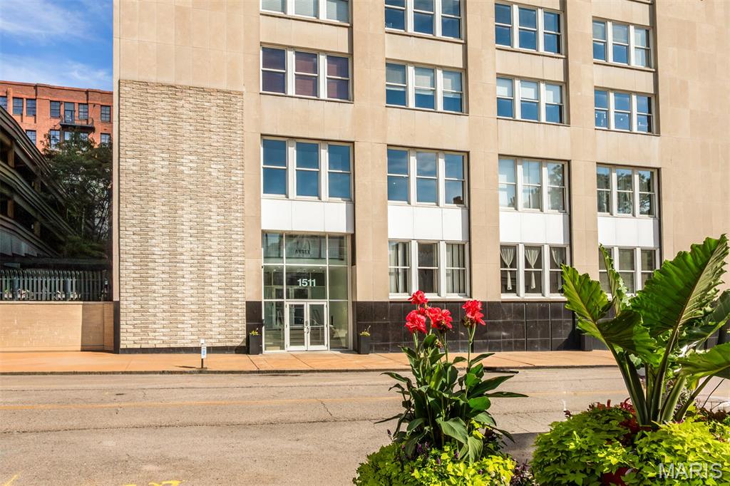 1511 Locust Street 304