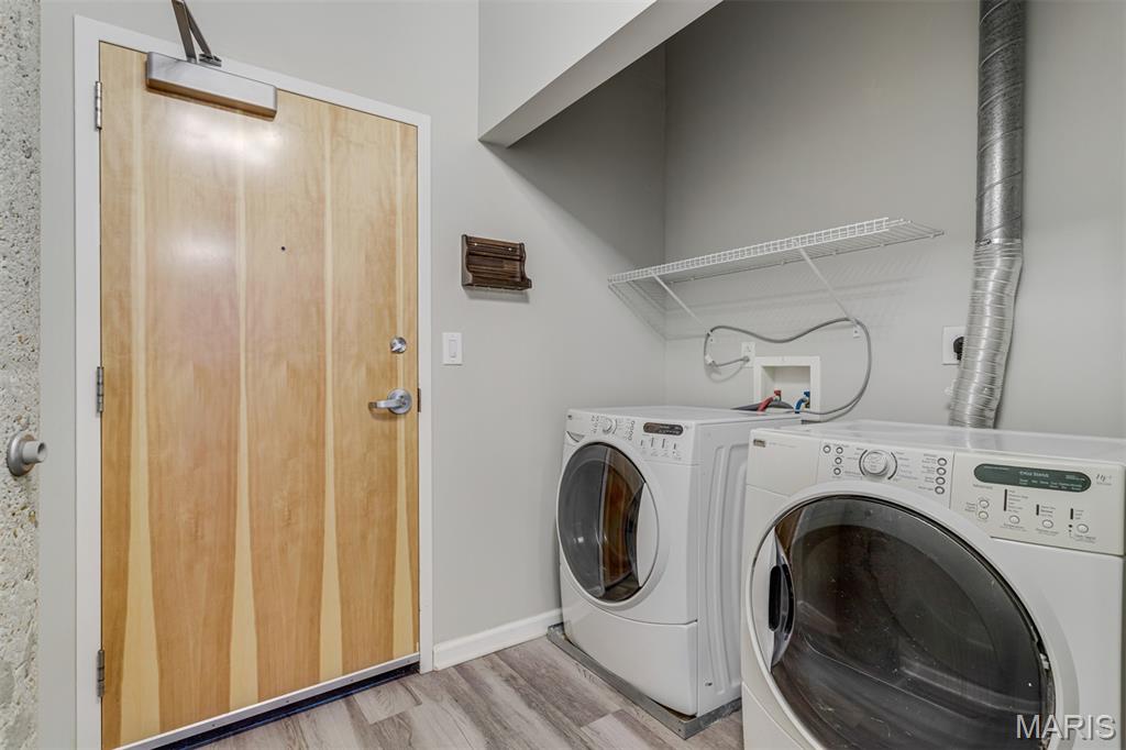 St Louis, Missouri 63103, United States, 2 Bedrooms Bedrooms, ,2 BathroomsBathrooms,Residential,Active,254506