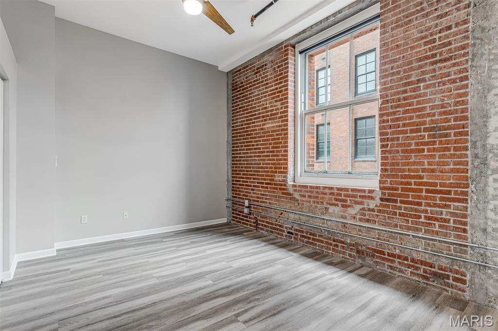 St Louis, Missouri 63103, United States, 2 Bedrooms Bedrooms, ,2 BathroomsBathrooms,Residential,Active,254506