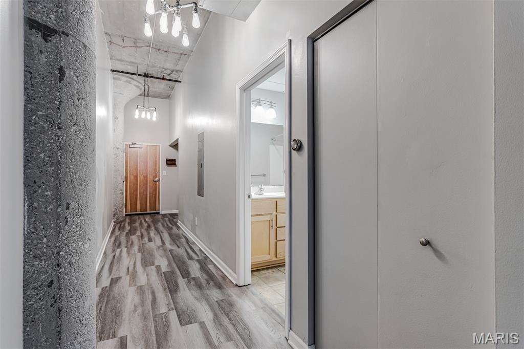 St Louis, Missouri 63103, United States, 2 Bedrooms Bedrooms, ,2 BathroomsBathrooms,Residential,Active,254506