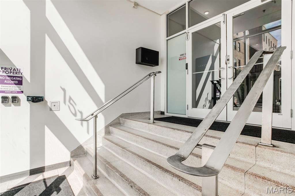 St Louis, Missouri 63103, United States, 2 Bedrooms Bedrooms, ,2 BathroomsBathrooms,Residential,Active,254506