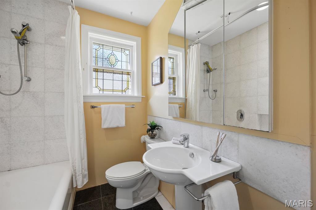 South Moreland Place - Residential