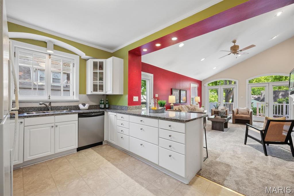 South Moreland Place - Residential