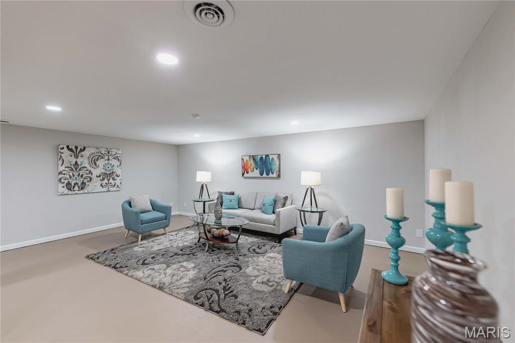 Westwood Ac #5 - Residential