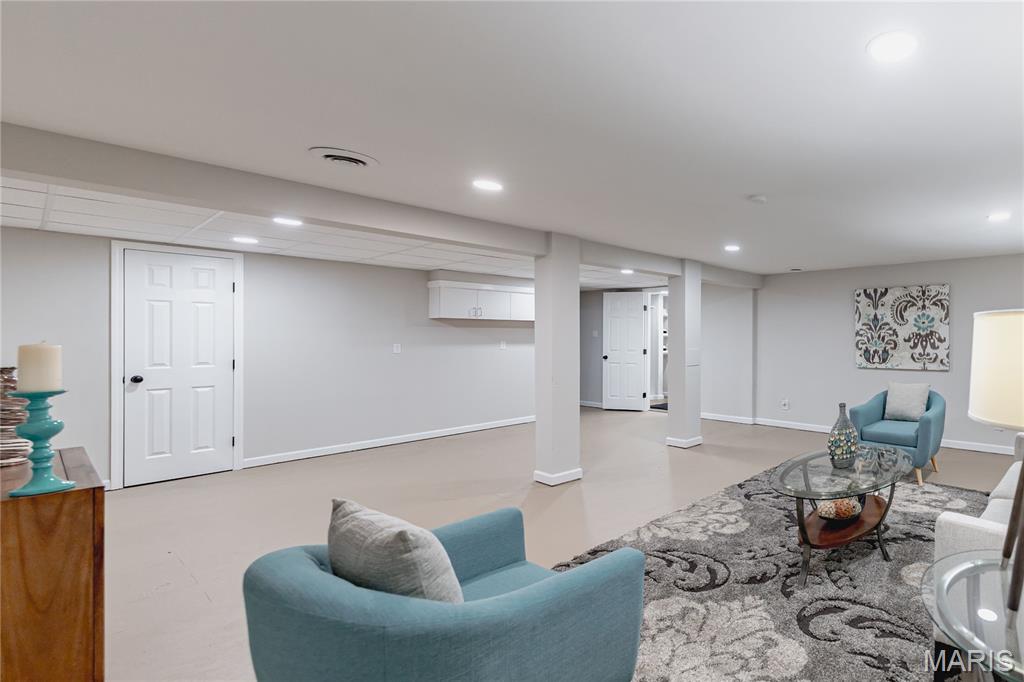 Westwood Ac #5 - Residential
