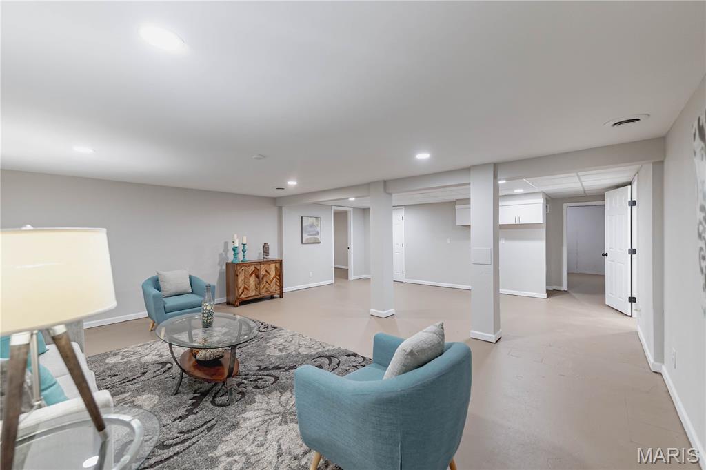 Westwood Ac #5 - Residential
