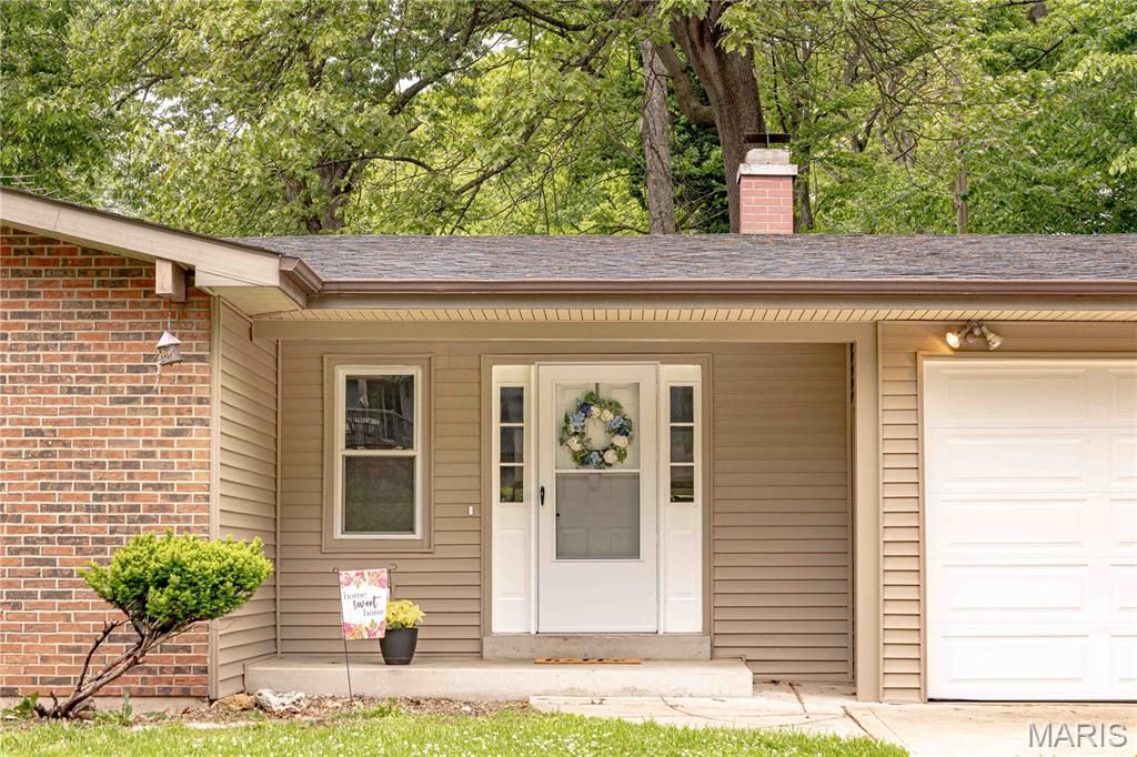 Photo of 415 Montbrook Drive, OFallon, MO 63366 (MLS # 26025510)