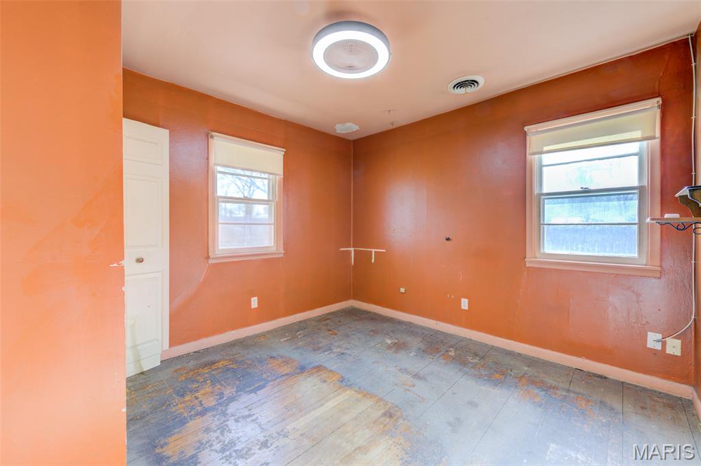 Elm Pt Place - Residential