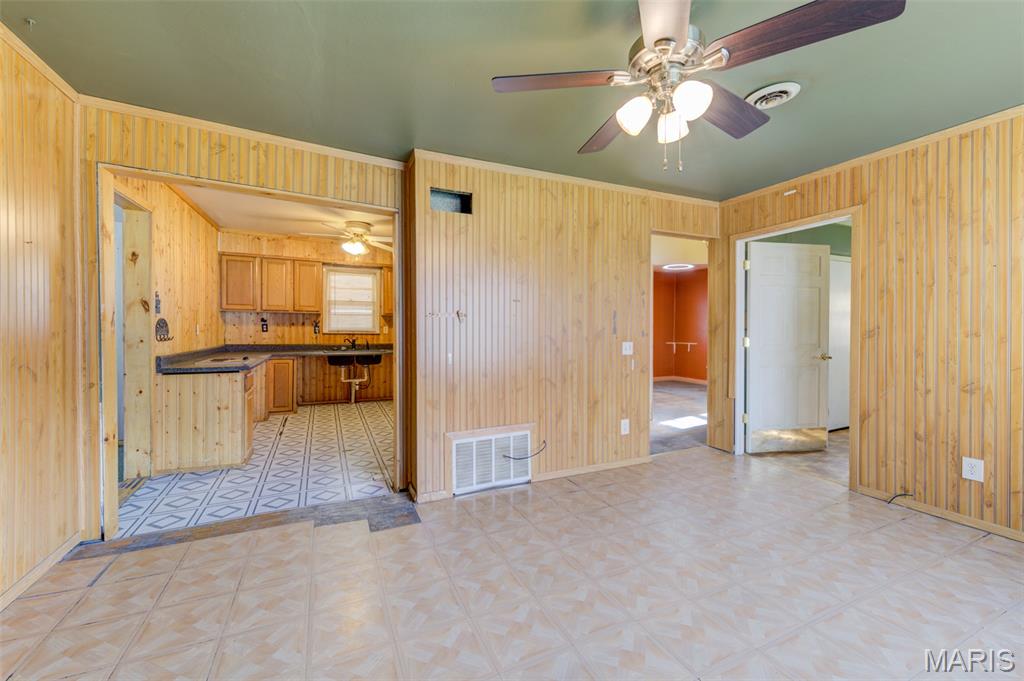 Elm Pt Place - Residential