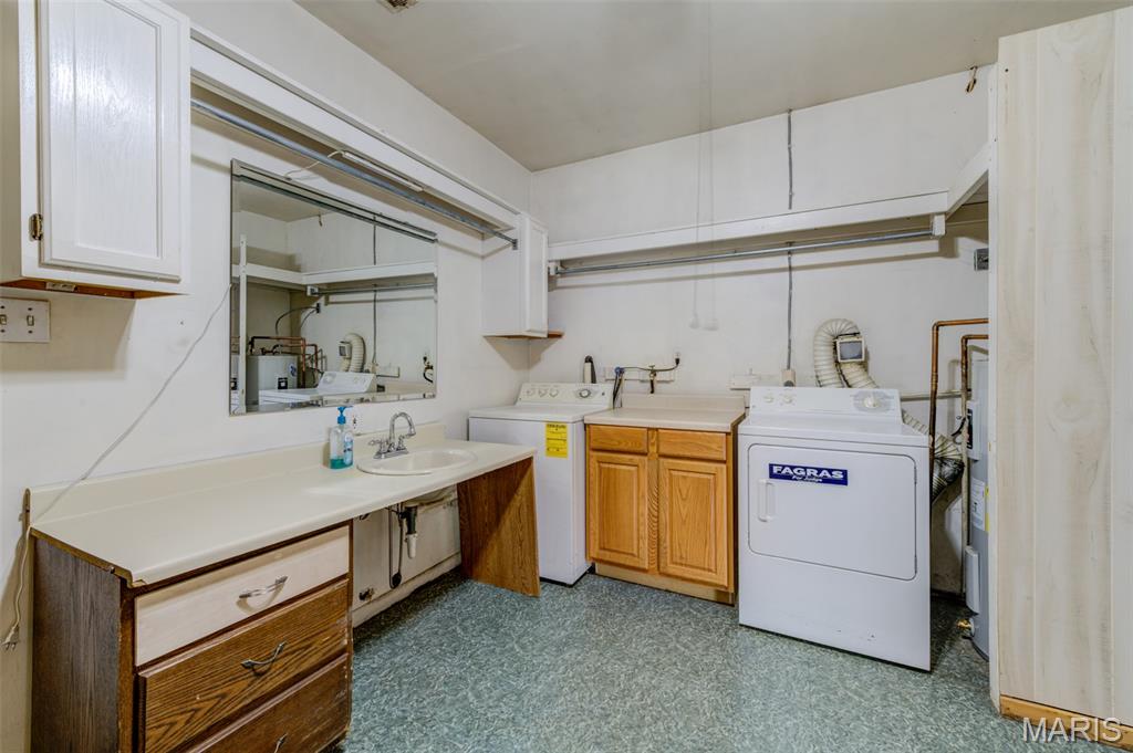 Elm Pt Place - Residential