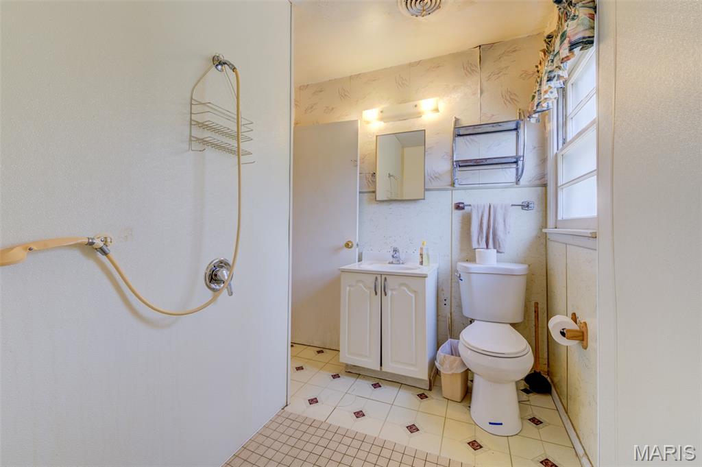 Elm Pt Place - Residential