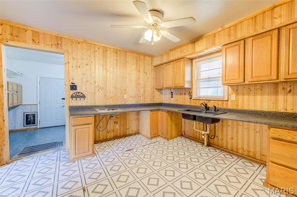 Elm Pt Place - Residential