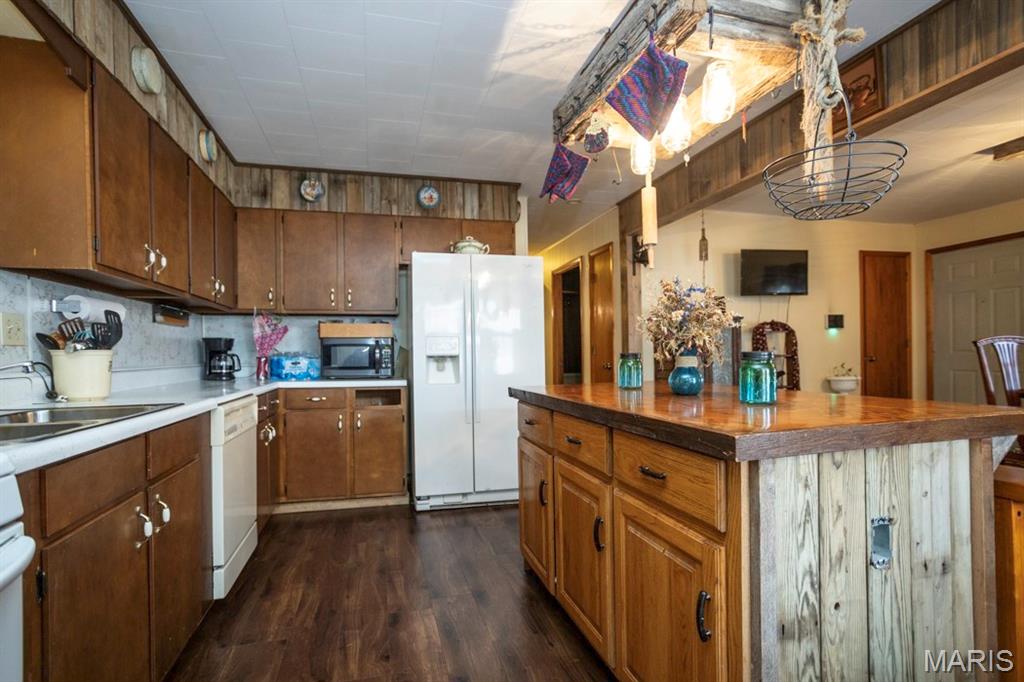 Heltons 2nd - Residential