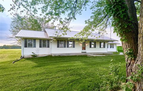 2744 North US highway 61 Troy MO 63379