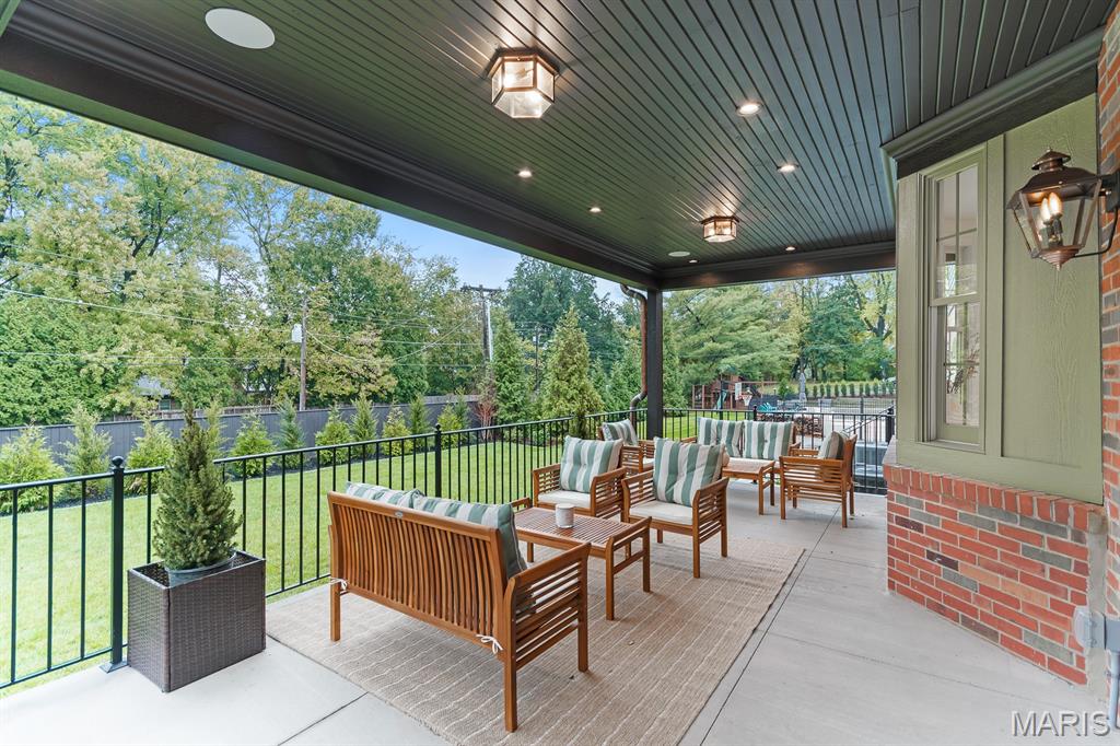 Lake Forest - Residential