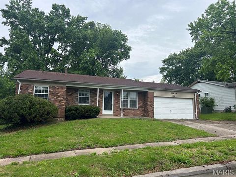 Photo of 12834 Fox Haven Drive, Florissant, MO 63033 (MLS # 26031084)