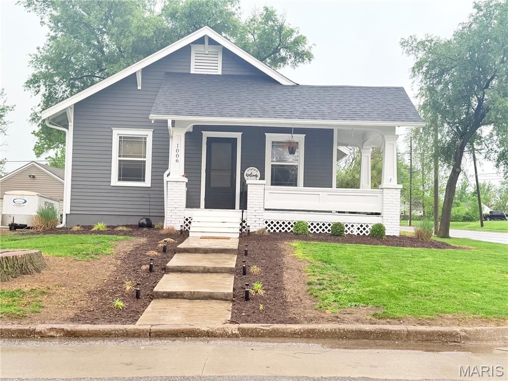 Photo of 1006 E Love Street, Mexico, MO 65265 (MLS # 26025205)