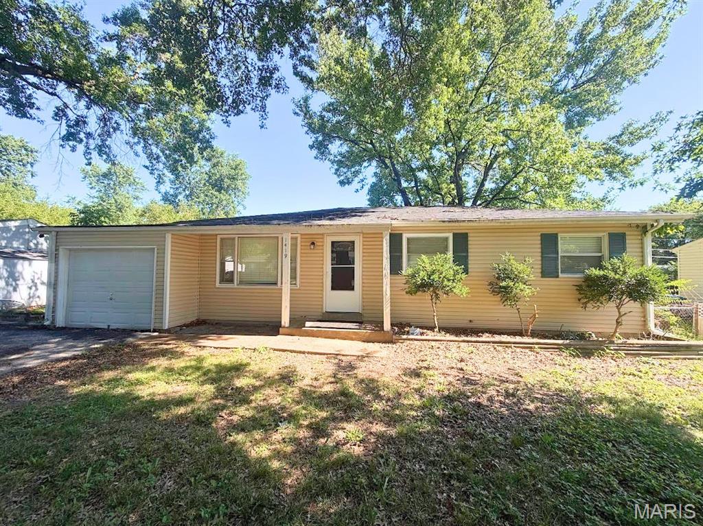 Photo 1 of 18 — 1419 Farmview Avenue, Unincorporated, MO 63138