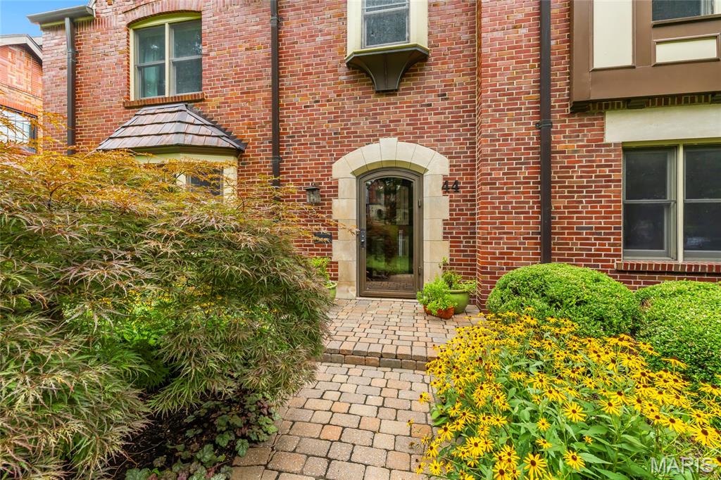 44 Broadview Drive
