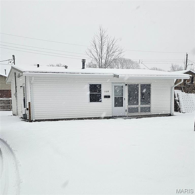 1109 Saint Helena Drive