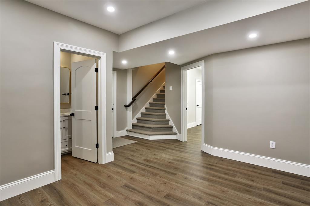 St Louis, Missouri 63117, United States, 3 Bedrooms Bedrooms, ,5 BathroomsBathrooms,Residential,Pending,137148