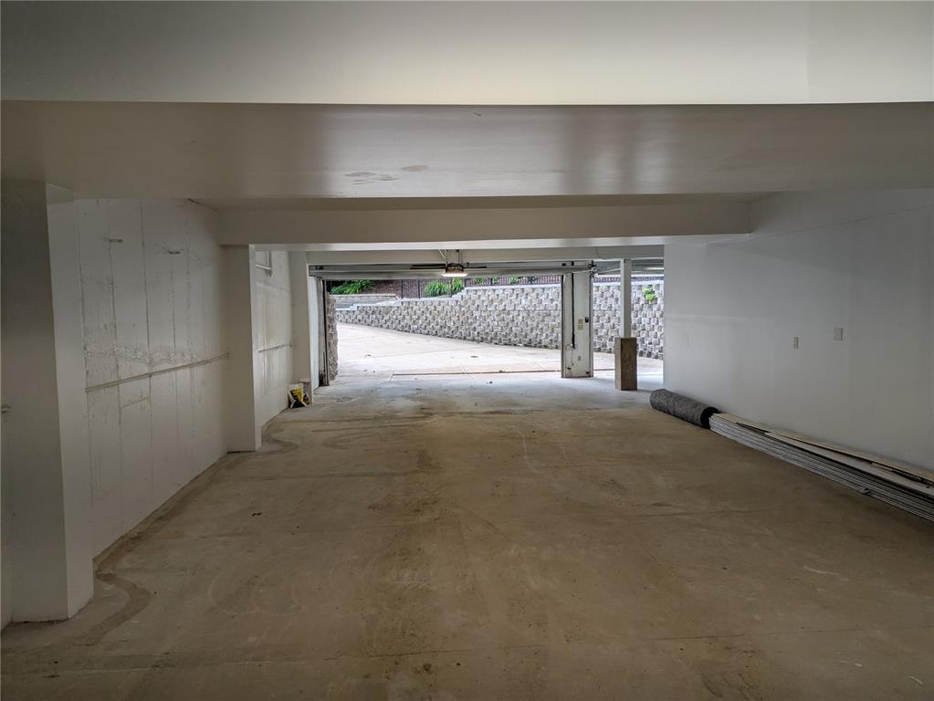 St Louis, Missouri 63117, United States, 3 Bedrooms Bedrooms, ,5 BathroomsBathrooms,Residential,Pending,137148