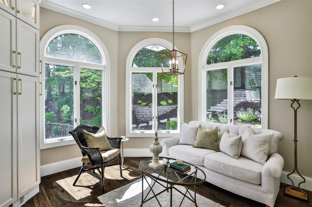 St Louis, Missouri 63117, United States, 3 Bedrooms Bedrooms, ,5 BathroomsBathrooms,Residential,Pending,137148