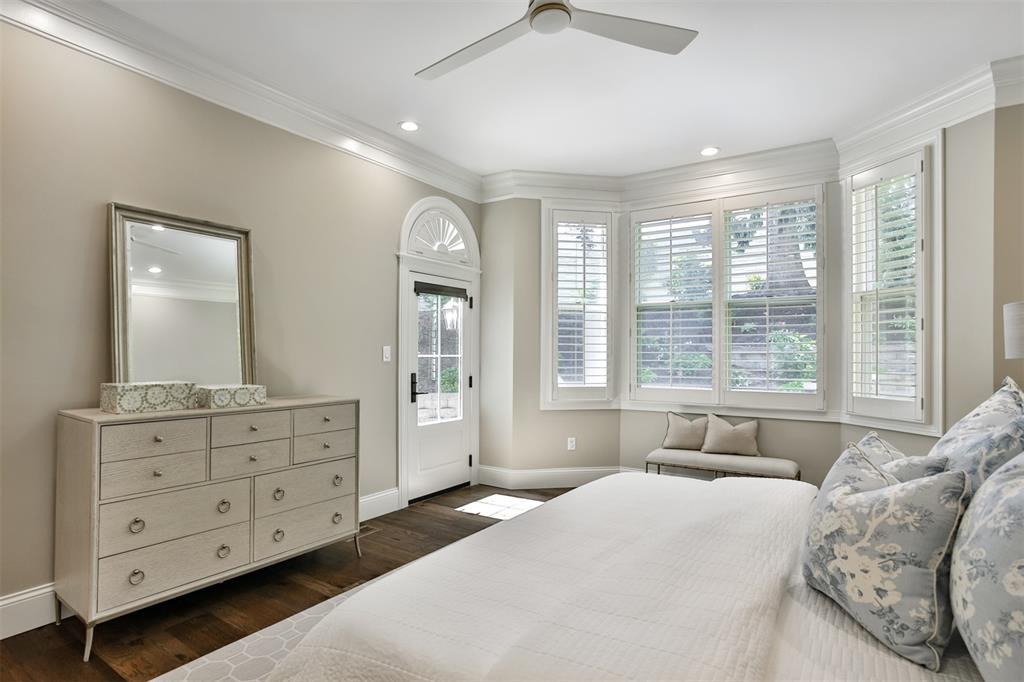 St Louis, Missouri 63117, United States, 3 Bedrooms Bedrooms, ,5 BathroomsBathrooms,Residential,Pending,137148