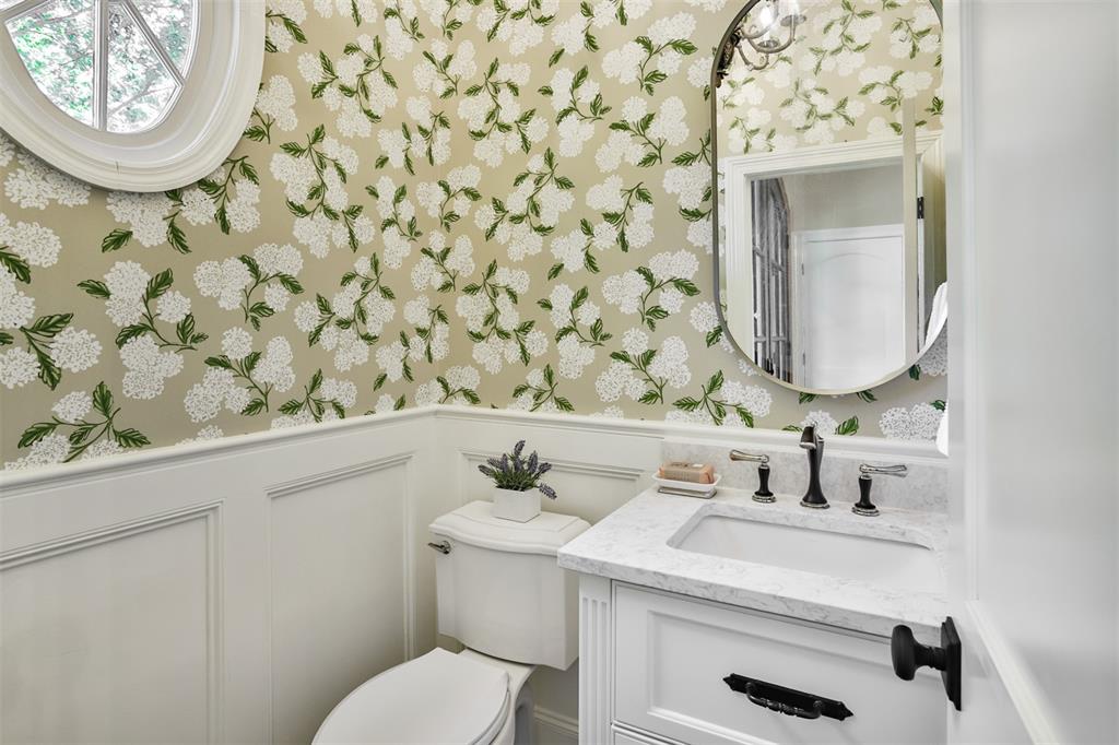 St Louis, Missouri 63117, United States, 3 Bedrooms Bedrooms, ,5 BathroomsBathrooms,Residential,Pending,137148