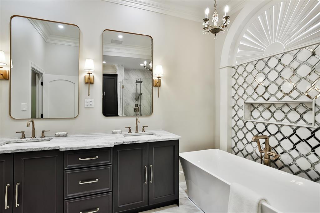 St Louis, Missouri 63117, United States, 3 Bedrooms Bedrooms, ,5 BathroomsBathrooms,Residential,Pending,137148