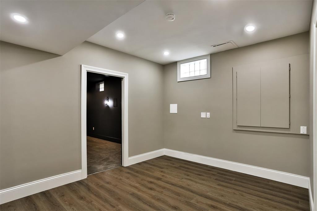 St Louis, Missouri 63117, United States, 3 Bedrooms Bedrooms, ,5 BathroomsBathrooms,Residential,Pending,137148