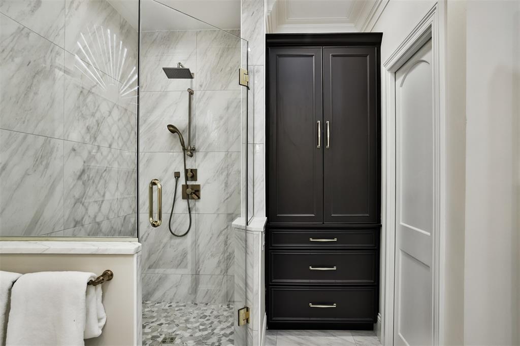 St Louis, Missouri 63117, United States, 3 Bedrooms Bedrooms, ,5 BathroomsBathrooms,Residential,Pending,137148