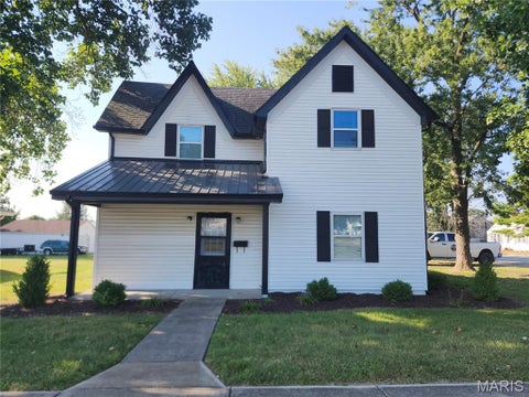 Photo of 320 W Main Street, Bowling Green, MO 63334 (MLS # 26057346)