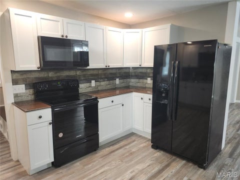 Tiny photo for 320 W Main Street, Bowling Green, MO 63334 (MLS # 26057346)