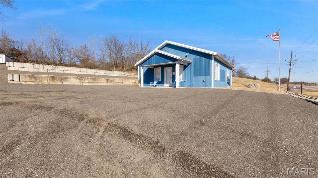 1187 S Highway 79