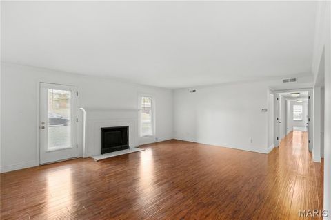 Tiny photo for 974 Claytonbrook Drive #1A, Ballwin, MO 63011 (MLS # 26000056)